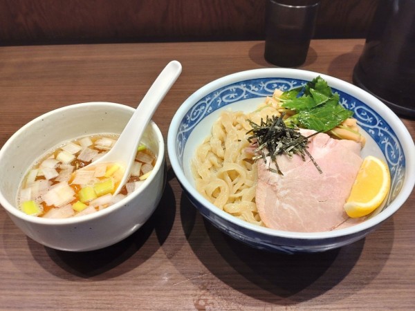 「淡麗煮干しつけ麺大盛」@寿製麺よしかわ 坂戸店の写真