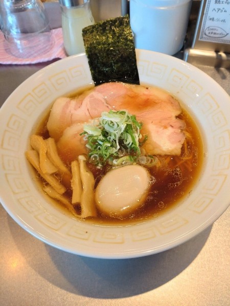 「味玉中華そば黒だし」@麺や くろえもんの写真