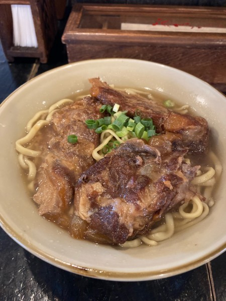 「ソーキそば」@そば家 鶴小 壺川店の写真