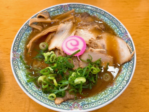 「特製中華そば、大盛、玉子」@中華そば 丸三の写真