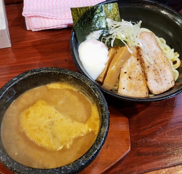 「石焼熟成カレーつけ麺 1000円＋〆の炙りチーズご飯250円」@石焼拉麺ぶしの写真