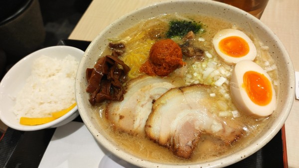 「特製辛味噌らーめんセット・麺大盛り ￥1,460」@つじ田 味噌の章 東京駅店の写真