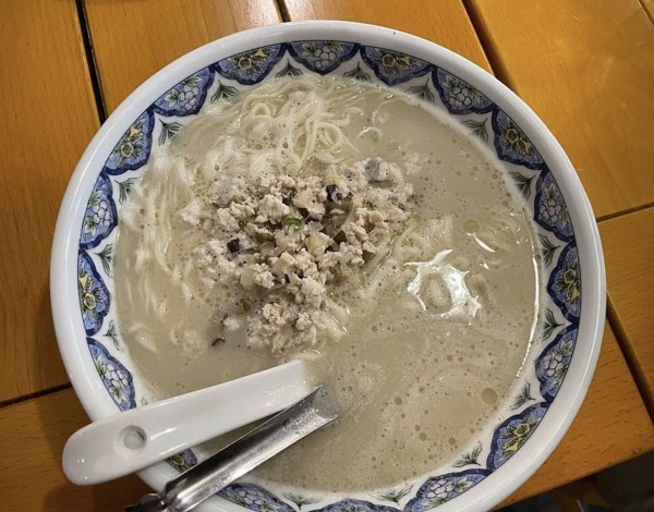 「濃厚塩ラーメン」@中国ラーメン 揚州商人 キテラタウン調布店の写真