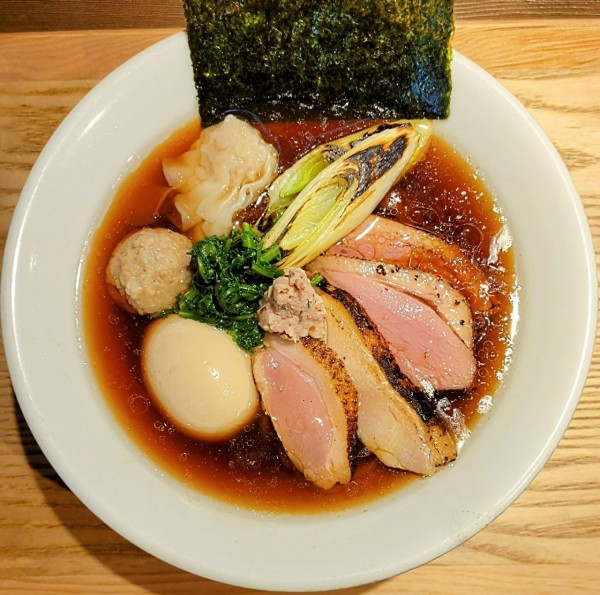 「特製鴨出汁中華蕎麦 醤油」@鴨出汁中華蕎麦 麺屋yoshikiの写真