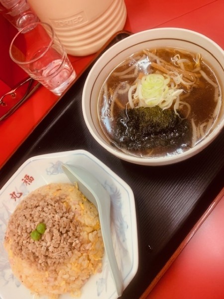 「チャーハン+半ラーメン 900円」@丸福の写真