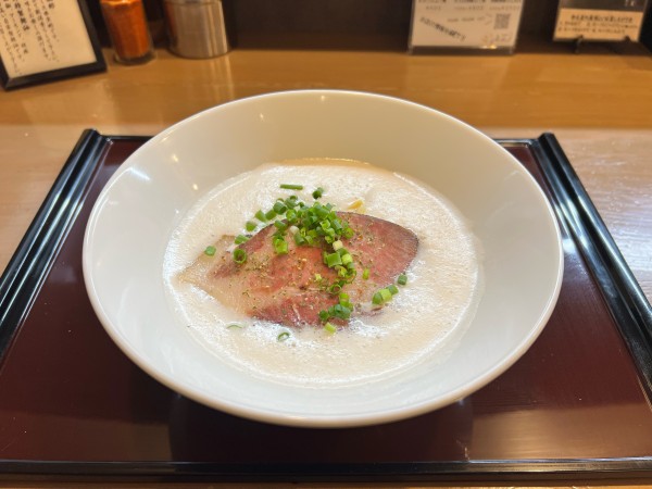 「NEO豚骨」@小麦と焼きあご すぐれの写真