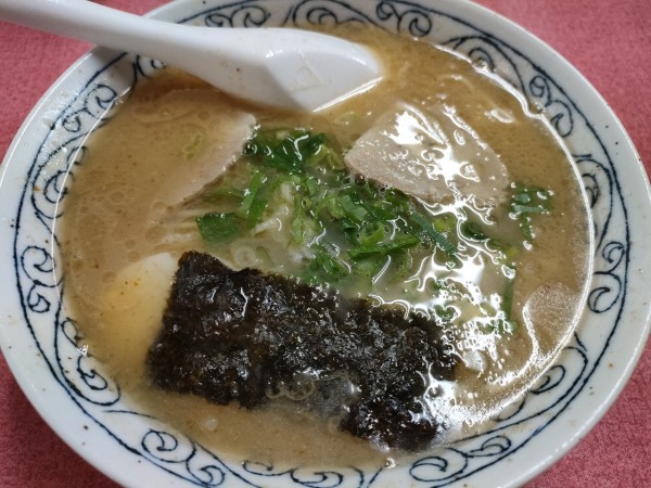 「ラーメン 450円 瓶ビール500円」@東和ラーメンの写真