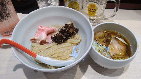 「黒舞茸と近江黒鶏の昆布水もつけ麺¥1200+ハートランド生」@柳麺 呉田-goden-の写真