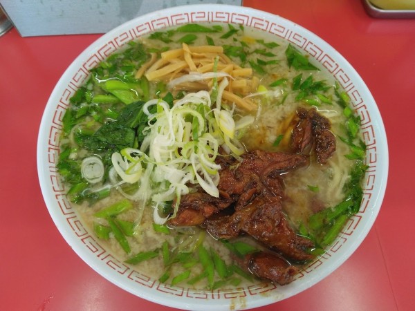 「パイカラーメン600円」@ラーメンスタンド とん平食堂の写真