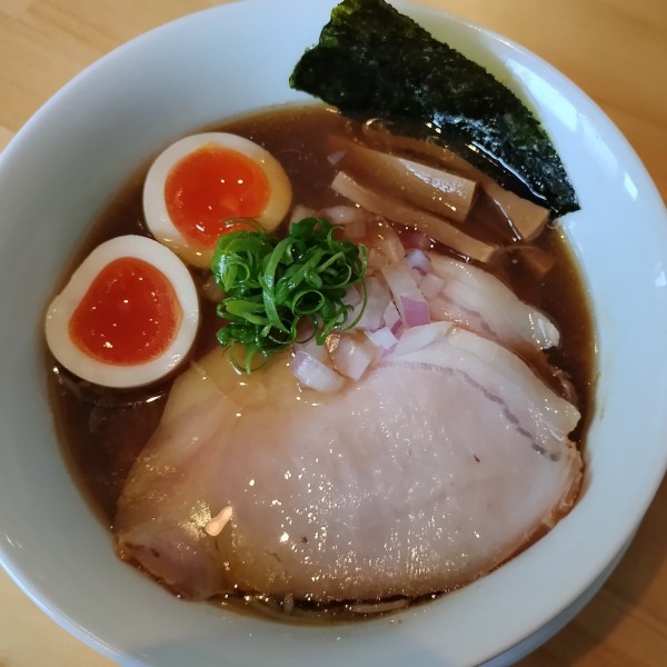 「特製芳醇煮干し醤油」@自家製ラーメン アイリーの写真
