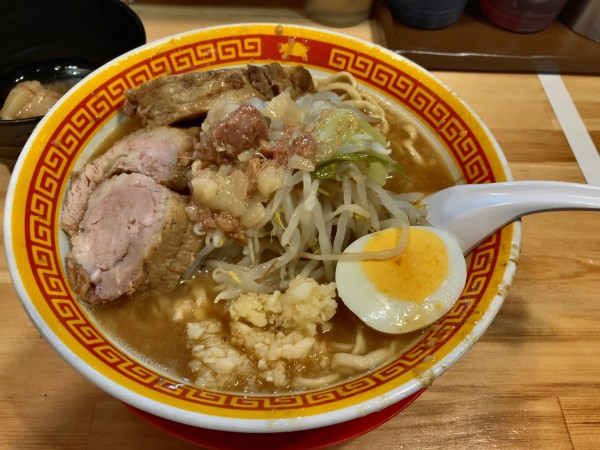 「ラーメン(豚2枚)」@えどもんど 中野の写真