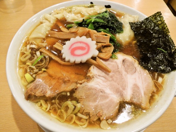 「ワンタンめん」（960円）