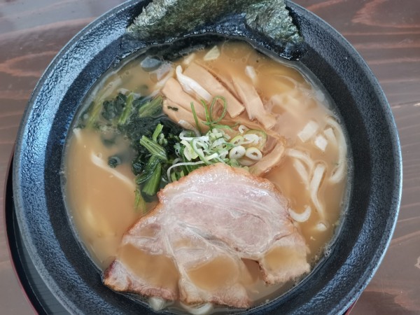 「ラーメン並」@麺屋若虎の写真