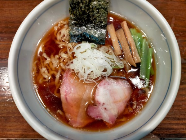 「中華そば 醤油950円」@櫻井中華そば店の写真