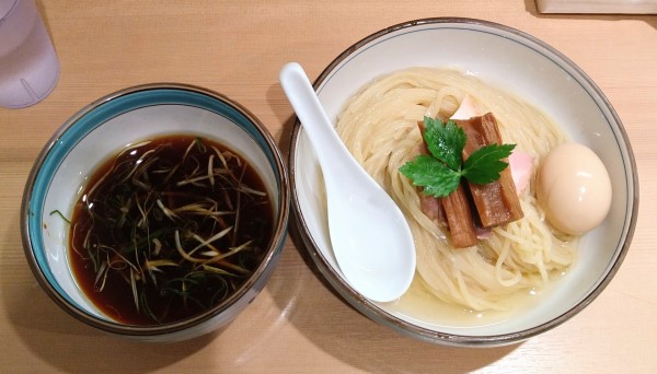 「つけ麺〜濃厚昆布水添え〜＋味玉」@らぁ麺 くろ渦の写真