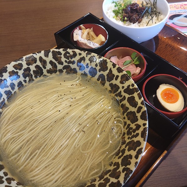 「クラム６1100円、浅利のしぐれ丼350円」@御前崎レストラン たわら屋の写真