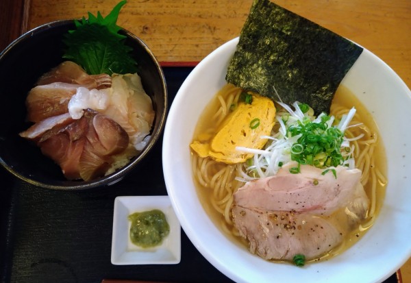 「【23周年記念らーめん】金目鯛の潮らーめん と 海鮮丼」@和風らーめん 凪の写真