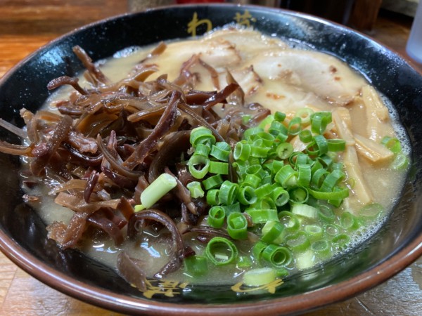 「ラーメン」@博多とんこつラーメン わ蔵 歌舞伎町店の写真