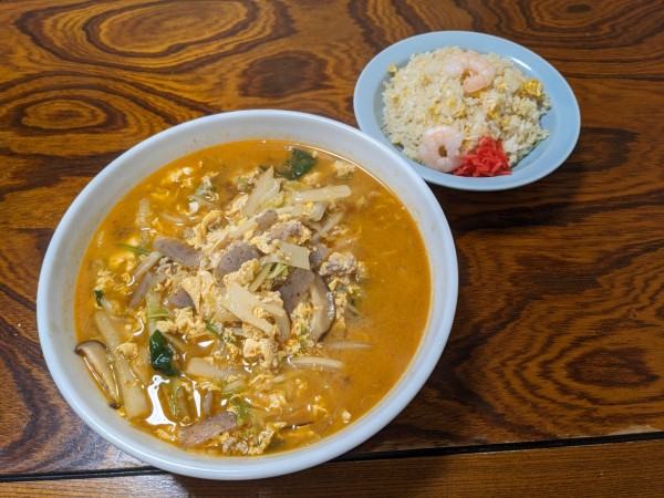 「カミナリラーメン（大盛）＋半エビチャーハン」@赤城ラーメンの写真