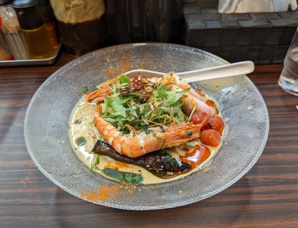 「有頭海老と彩り夏野菜の胡麻味噌冷やし麺」@らー麺 あけどやの写真