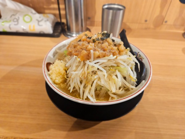 「小ラーメン(全マシ、アレ)」@ラーメン豚山 東京ラーメン横丁店の写真