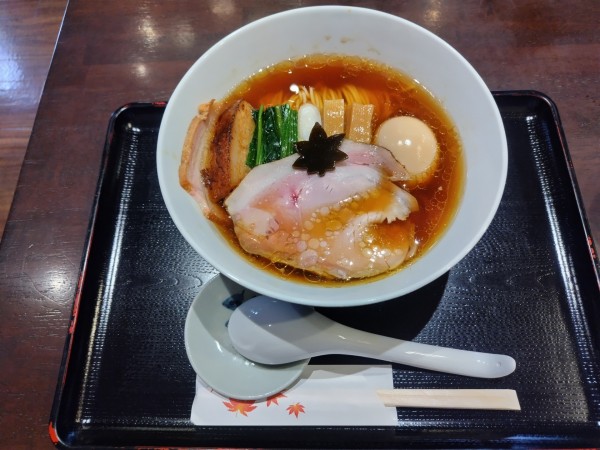 「特製中華そば」@食煅 もみじの写真