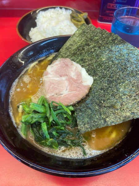 「ラーメン並盛＋海苔、ライス」@家系ラーメン 佐々喜家の写真