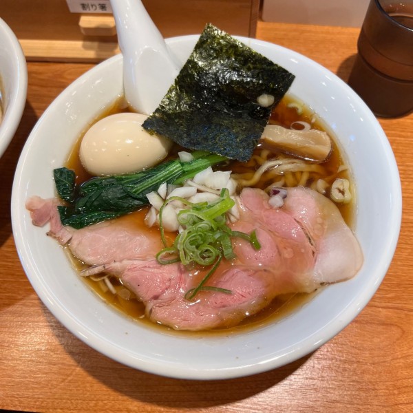 「味玉醤油らぁめん」@焼きあご煮干しらぁめん はなかぜの写真