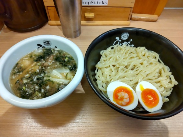 「塩つけ麺 ひるがお盛り」@塩専門 ひるがお 東京駅店の写真