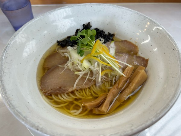 「【限定】鶏・魚・昆布の塩中華そば950円」@中華蕎麦 一無庵の写真