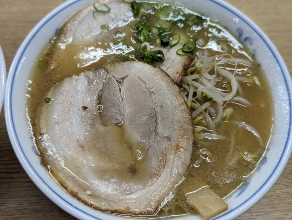 「鳥坂ラーメン小」@支那そば 十三八の写真