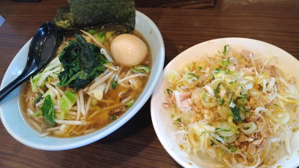 「831ラーメン、ネギ飯セット」@831家 和田店の写真