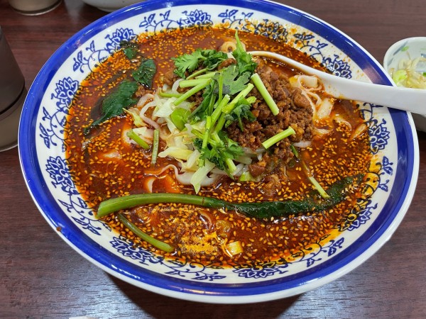 「麻辣刀削麺　880」@好運麺園の写真