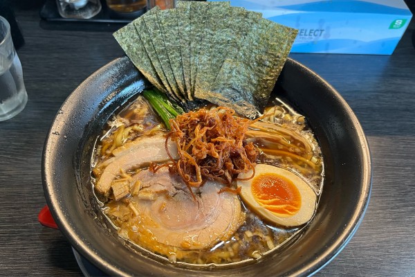 「焦がし醤油(太)+海苔トッピング」@麺屋 番の写真