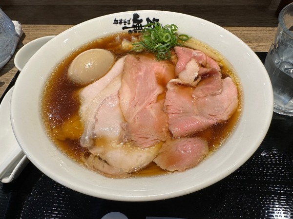 「特選中華そば」@中華そば 無限の写真