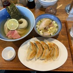 昆布水つけ麺(塩)+餃子