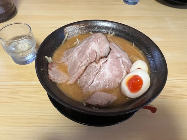 「あい盛り味噌ラーメン」@味噌らーめん 一玄の写真