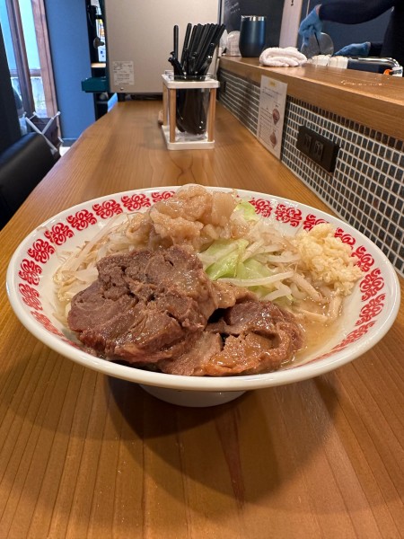 「中ラーメン」@草津温泉 濃厚豚骨ラーメン 豚りんのの写真