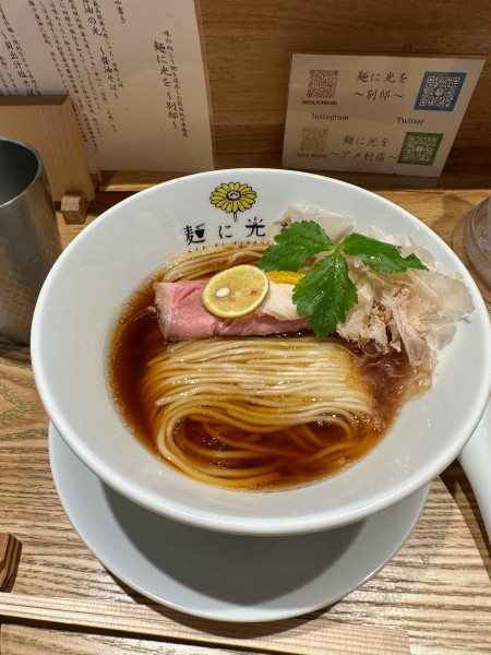 「醤油の光」@麺に光を 別邸の写真