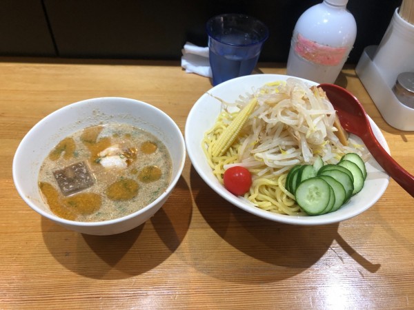 「すったて風つめたーいみそつけめん！」@味噌麺処 花道庵 北参道店の写真