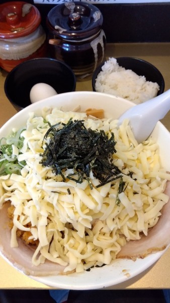 「超まぜそば+チーズ」@超ごってり麺 ごっつ 津田沼店の写真