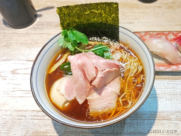 「特製四つ葉そば」@中華そば 四つ葉の写真