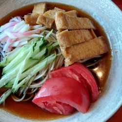 冷やしたぬき蕎麦 750円