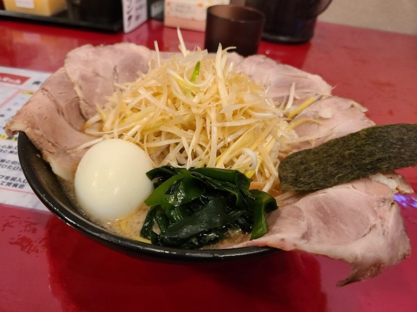 「ねぎチャーシュー麺(醤油)」@ラーショ とんちゃん 松戸五香店の写真