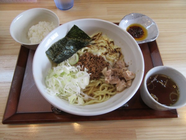 「みそまぜそば（１０５０円）＋チーズ１００円＋いちごアイス」@油そば・まぜそば 油武 龍ヶ崎店の写真