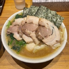 横浜家系ラーメン 満月家の画像