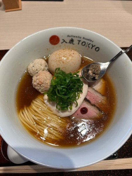 「特製ポルチーニ醤油らぁ麺1800円」@入鹿TOKYOの写真