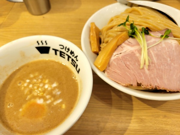 「つけ麺特盛」@つけめんTETSU 横浜ランドマークプラザ店の写真