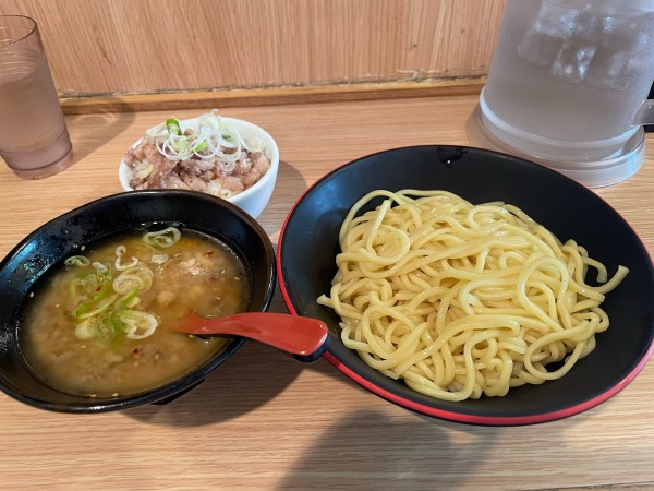 「つけ麺 + 牛めし」@スタミナ中華ソバ とみ坂の写真