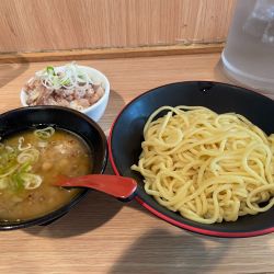 つけ麺 + 牛めし